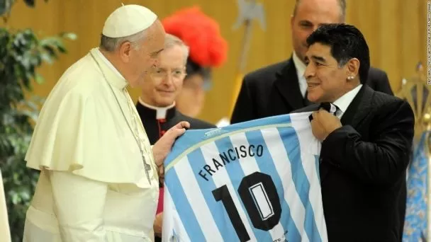 Papa Francisco: Maradona era un poeta en el campo, pero un hombre frágil