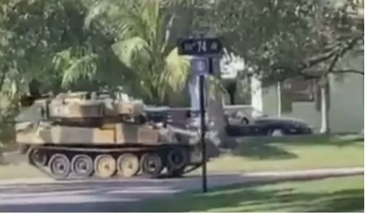 Un tanque de guerra en Miami causa sorpresa