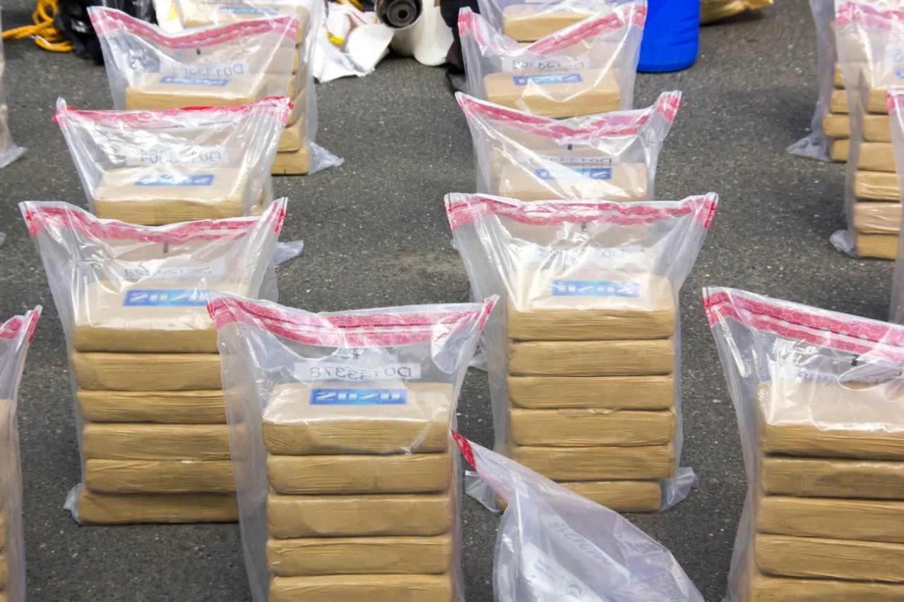 Autoridades decomisan 175 paquetes de droga en costas de La Altagracia