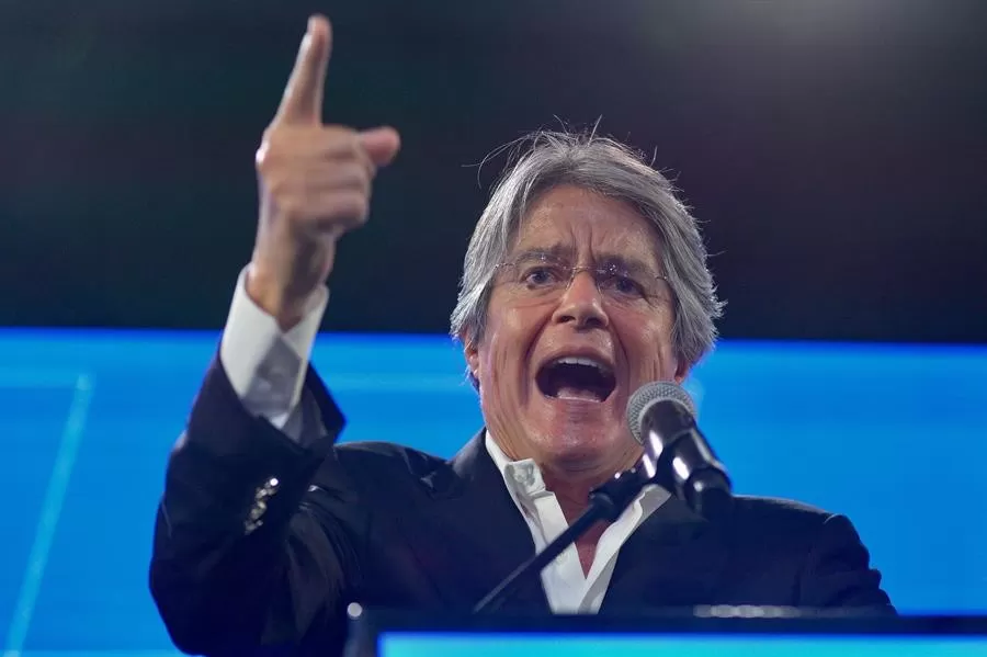 Candidato ecuatoriano banquero no se resigna a la derrota