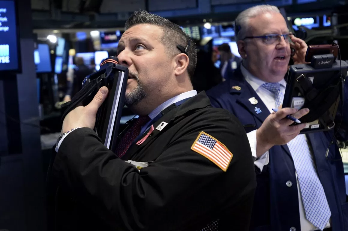 Wall Street abre en rojo y el Nasdaq sigue agravando su corrección