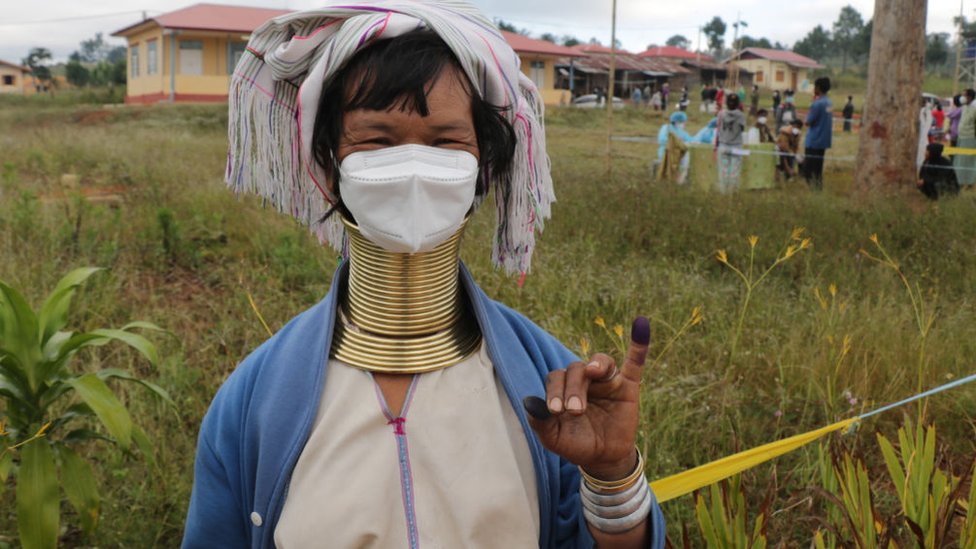 Myanmar: el hermético país en transición hacia la democracia que ahora vuelve a quedar en manos de los militares