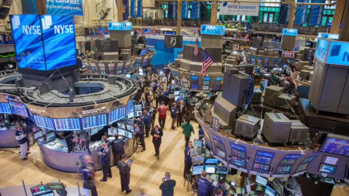 Wall Street cierra con pérdidas por malos datos económicos en EEUU