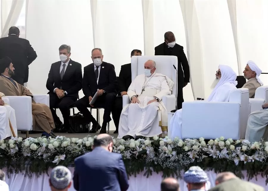 Francisco celebra en Irak la primera misa de un papa con rito caldeo