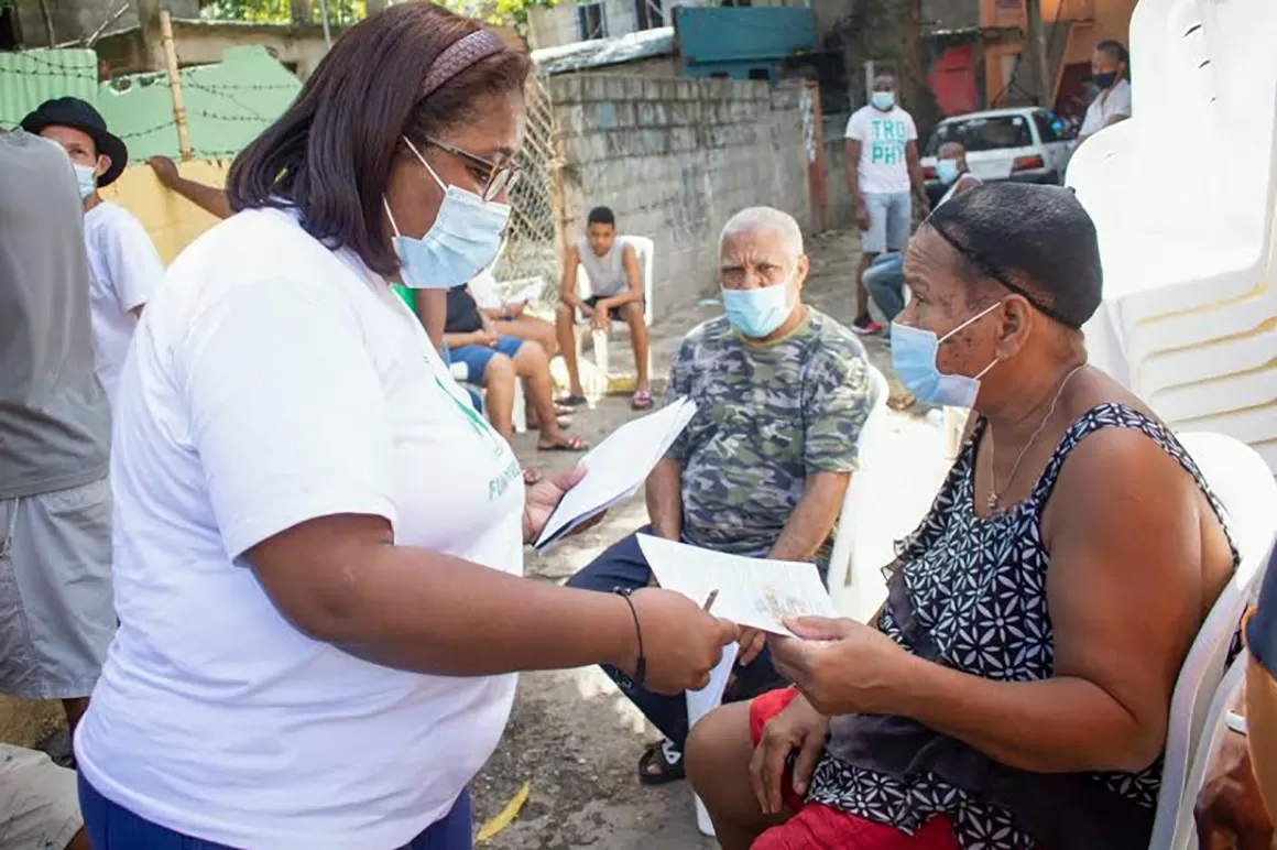 Fundoproam realiza jornada de vacunación contra la covid-19 a más de 400 adultos mayores de SDE