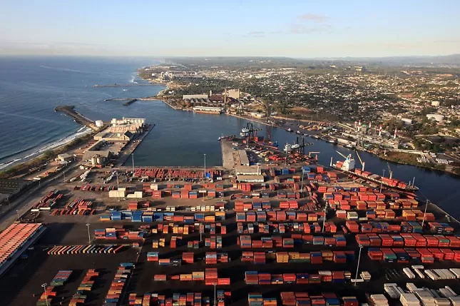 Cierre de economía provocó reducción de llegada de barcos comerciales en 2022