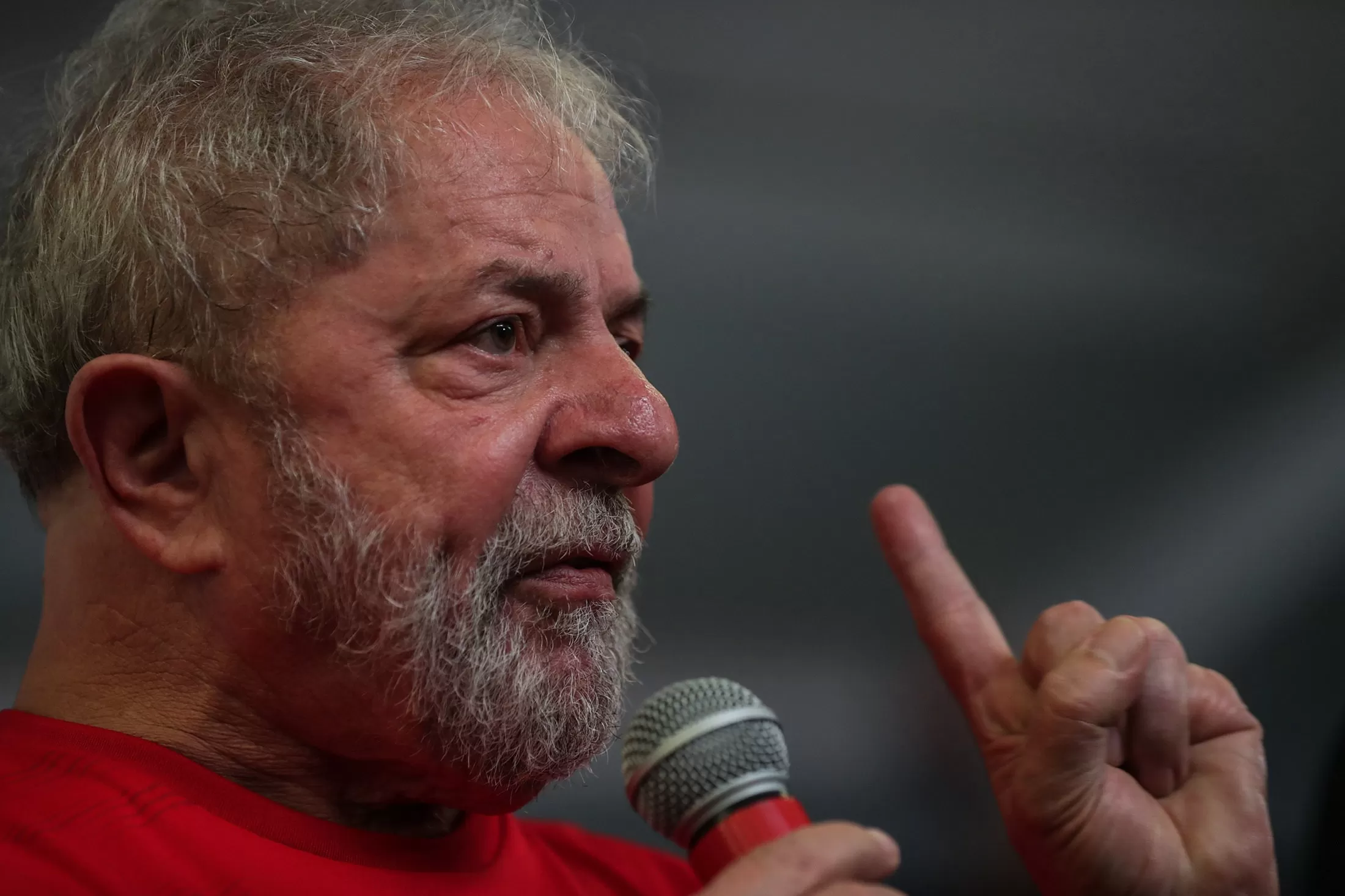Lula se libró de once procesos judiciales, pero aún enfrenta tres más
