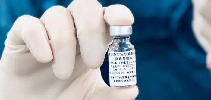 Avanza primera producción de vacunas de CanSino envasada en México