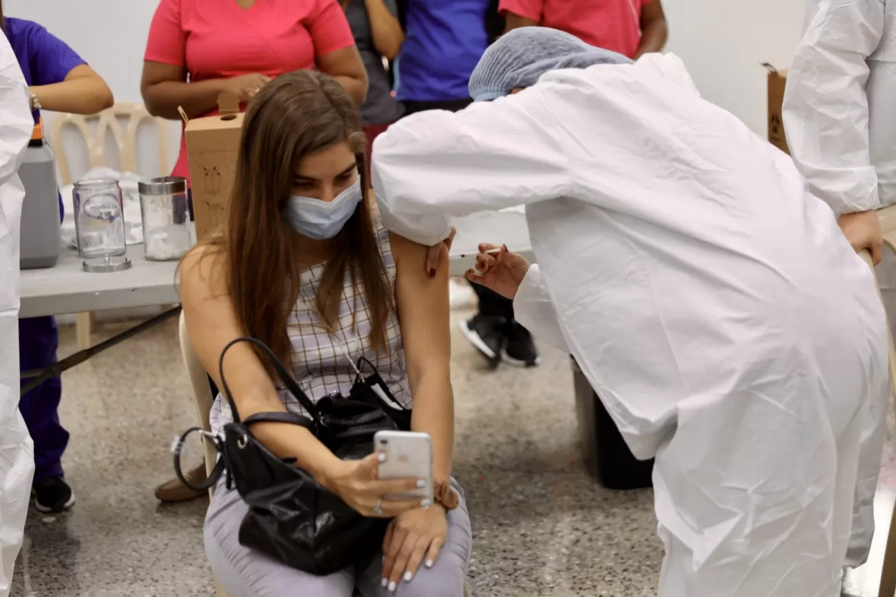En Dominicana ya se han vacunado 375,265 personas en 18 días