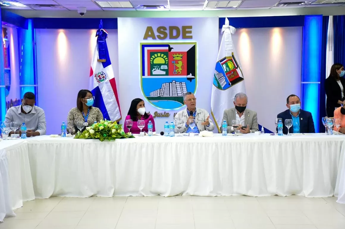 Manuel Jiménez y legisladores coordinarán juntos proyectos de desarrollo en SDE