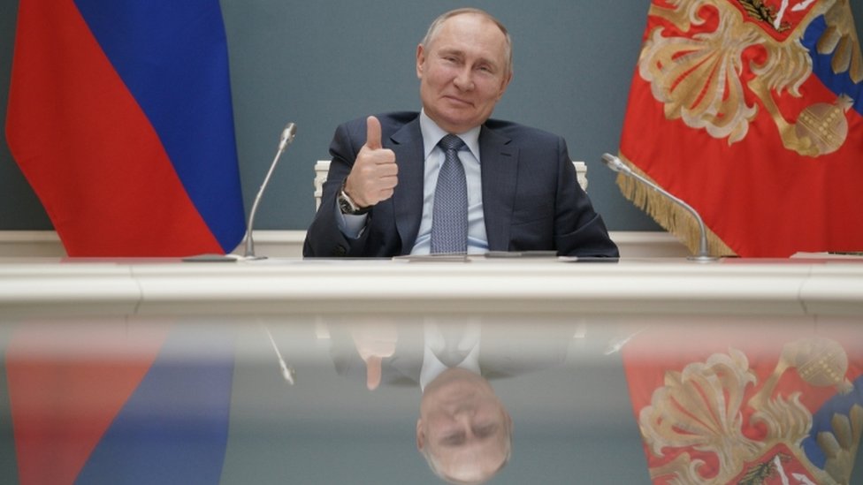 Putin firma la ley que le permitirá estar en el poder hasta 2036