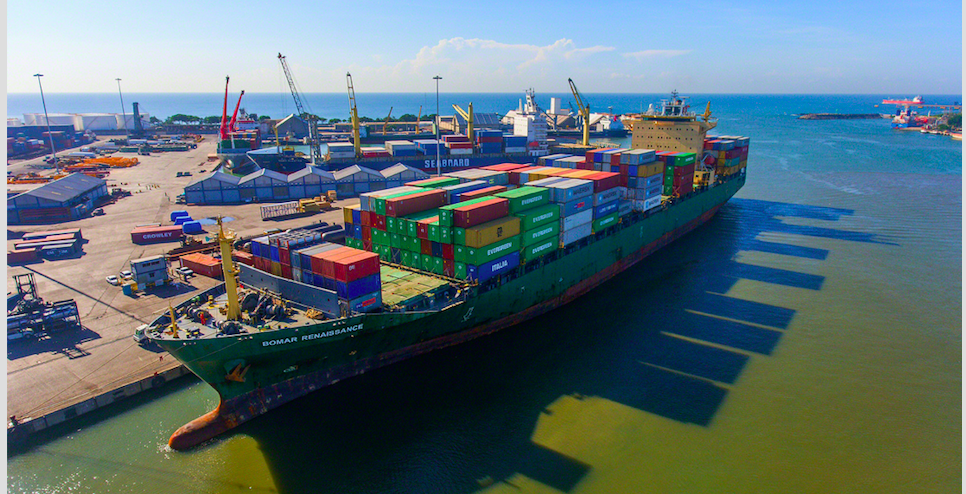 Exportaciones aumentaron 9.7 % en primer trimestre del año