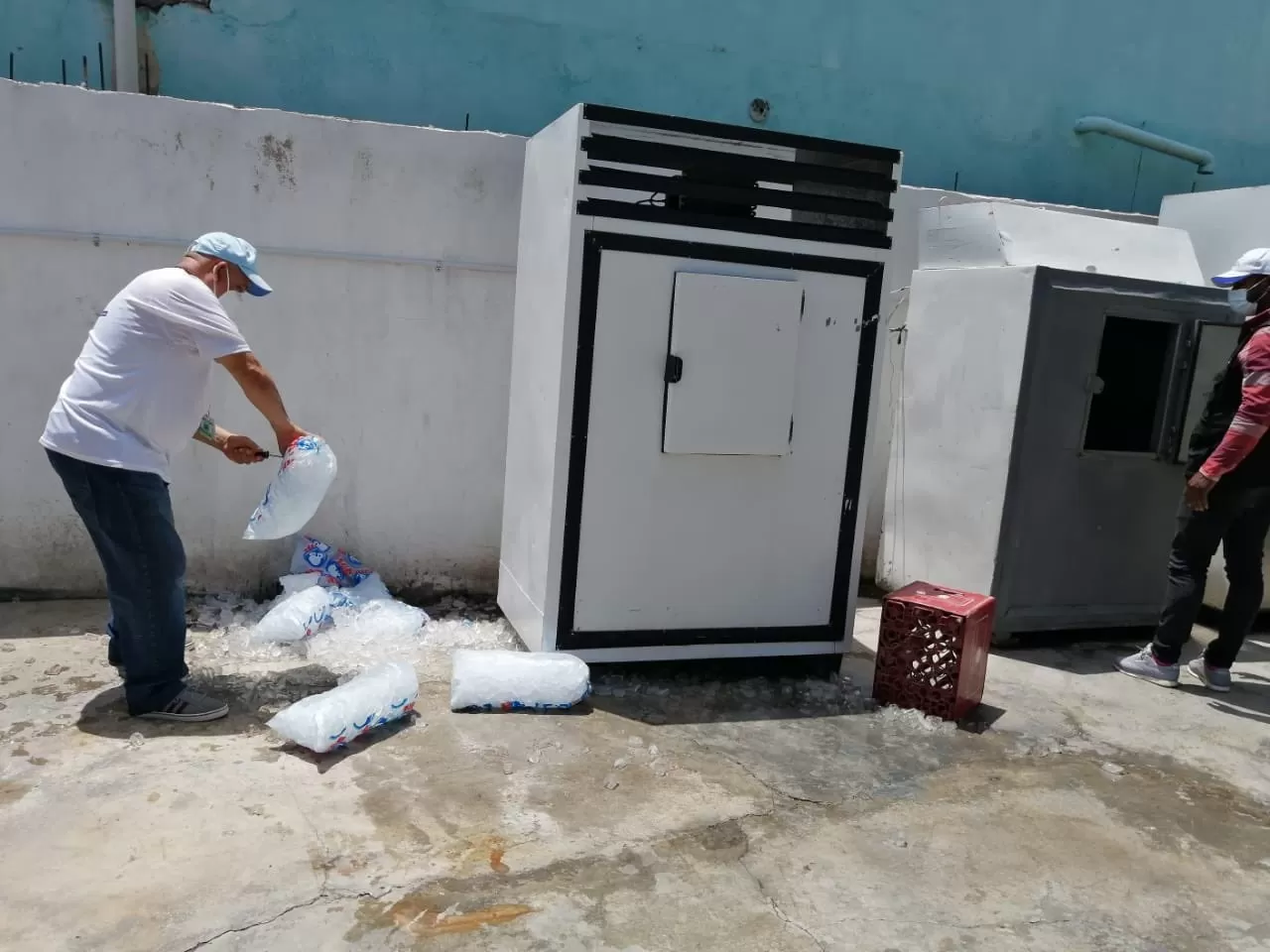 El Ministerio de Salud cierra plantas procesadoras de agua y hielo en Haina