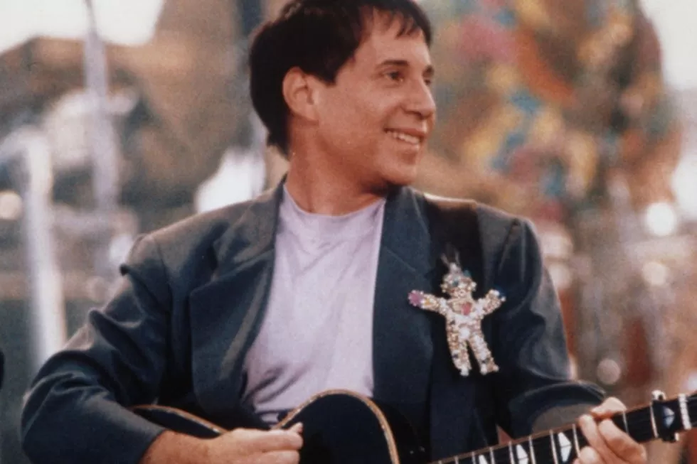 El cantautor Paul Simon vende todas sus canciones a Sony