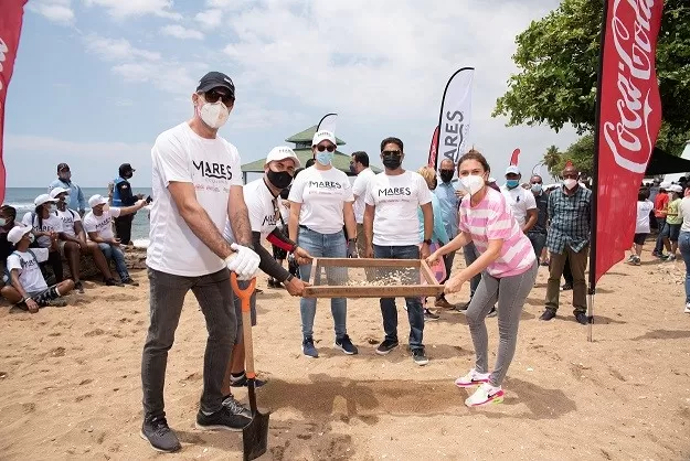 Coca-Cola y Bepensa Dominicana realizan jornada de limpieza en playa Güibia