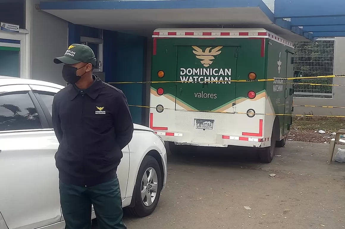 Policía Nacional recupera camión empresas valores dejado abandonado por el conductor