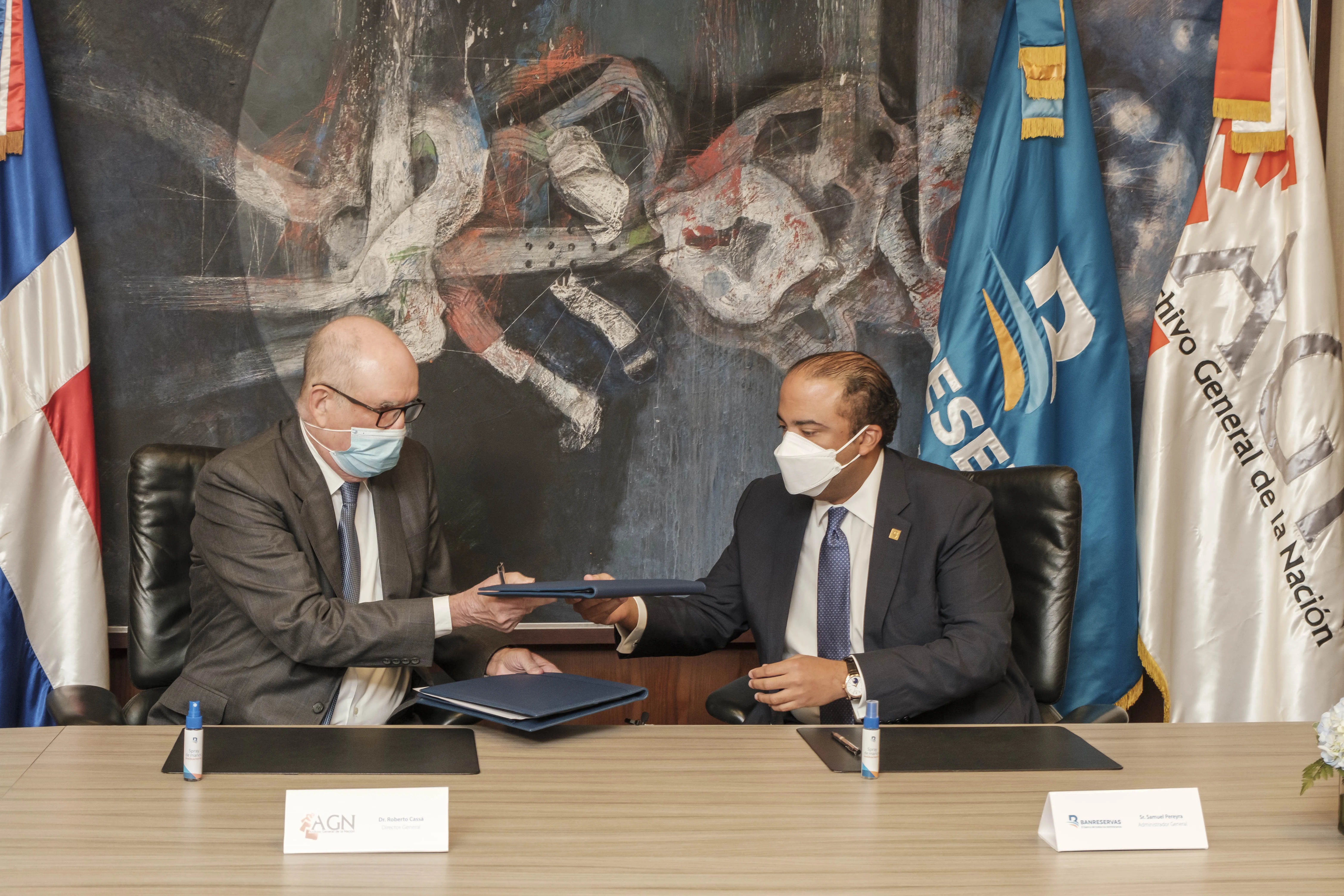 Banreservas y Archivo General firman acuerdo para la realización de proyectos culturales