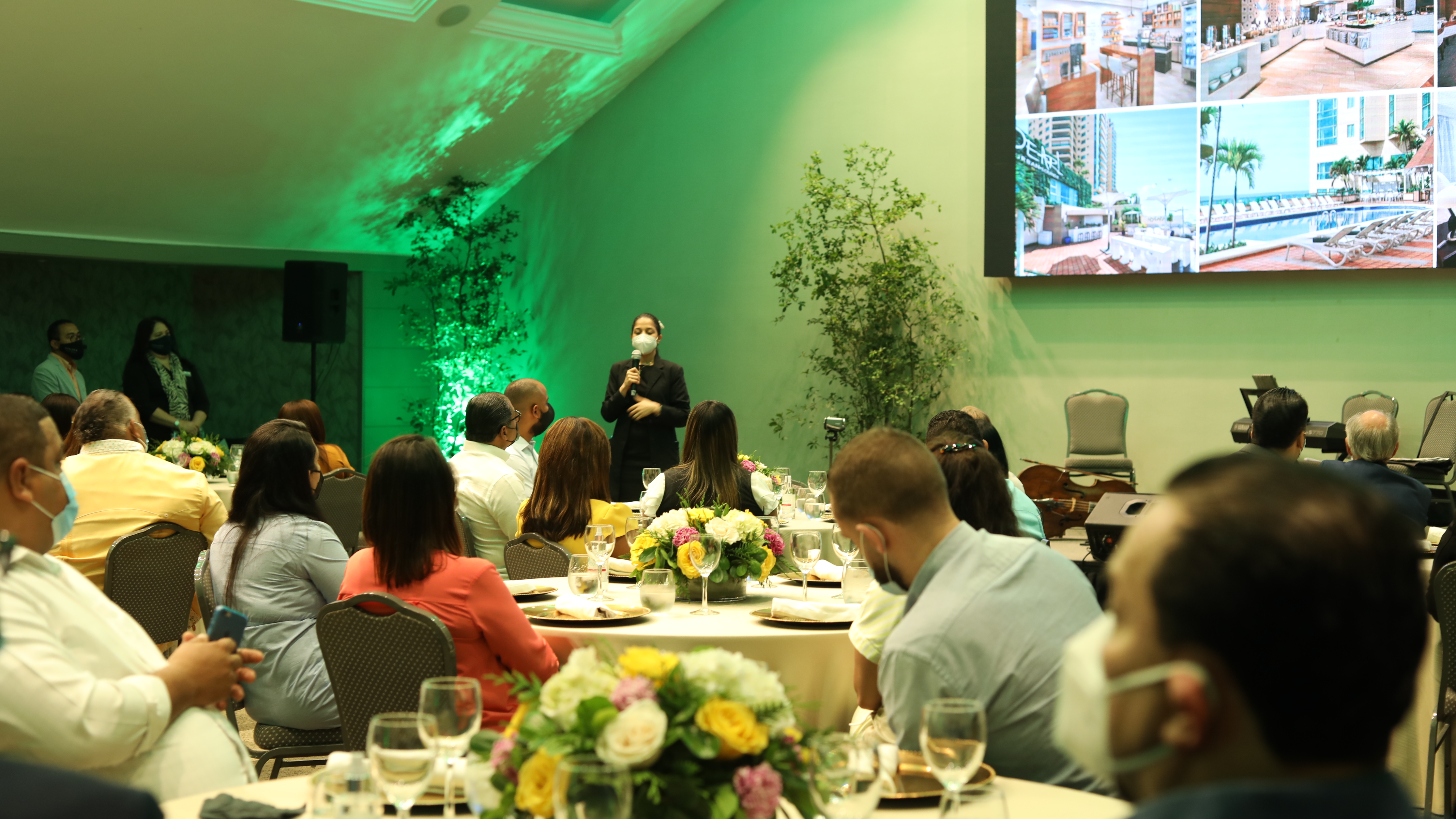 Catalonia Hotels & Resorts celebra almuerzo con mayoristas de mercado local