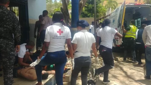 Afectados por incendio en cárcel de La Romana aumentan a 23