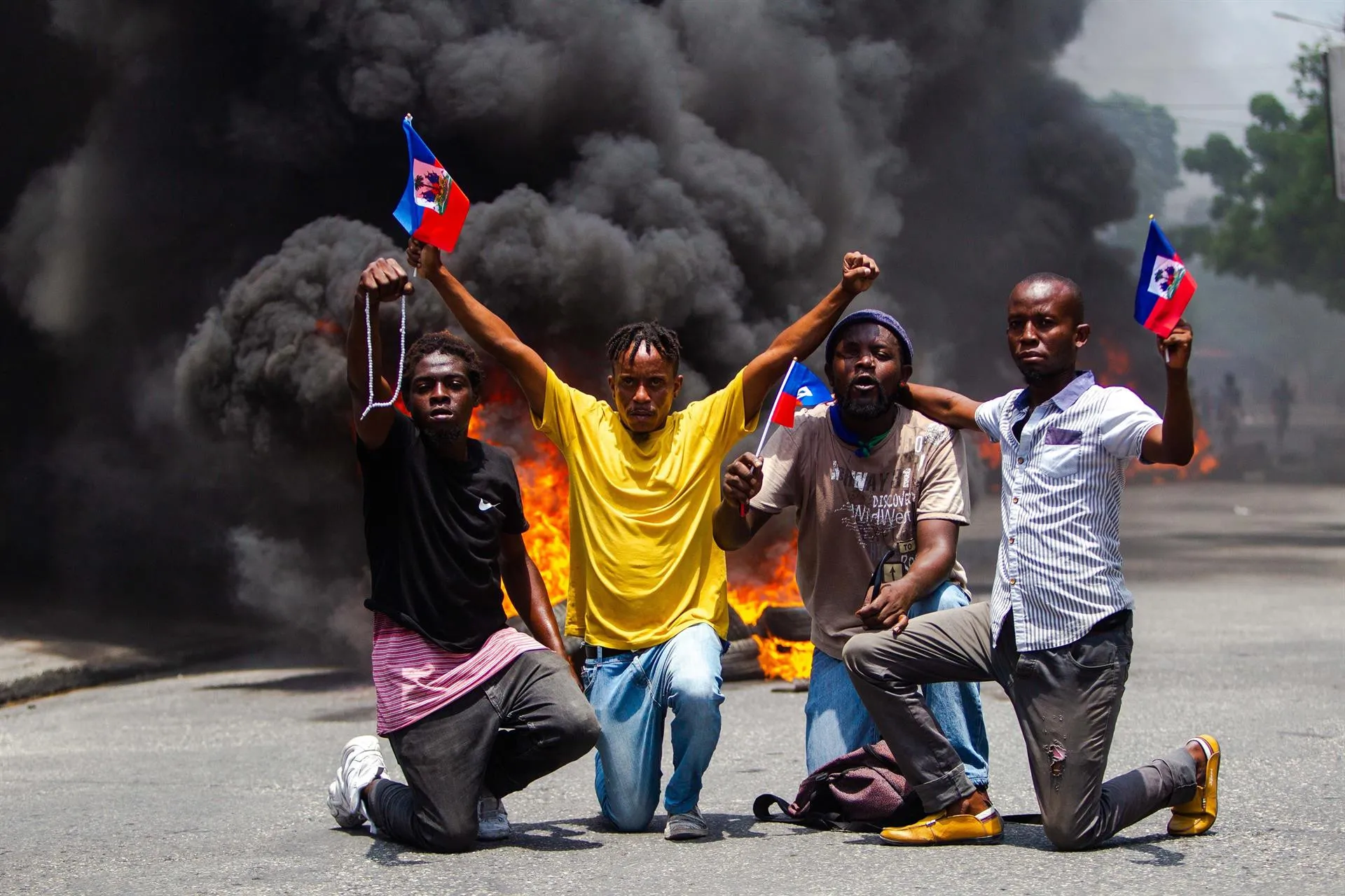 Haitianos protestan en las calles y dominicanos solidarizan