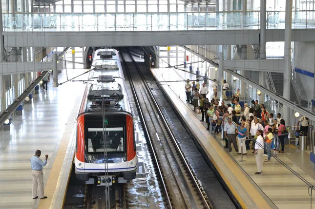 Metro y Teleférico de Santo Domingo cambian horario de servicio por toque de queda