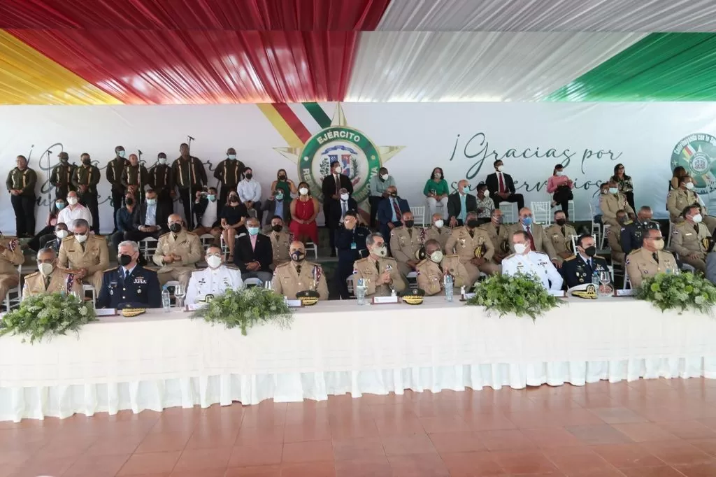 Ejército rinde homenaje 75 oficiales generales y oficiales superiores militares