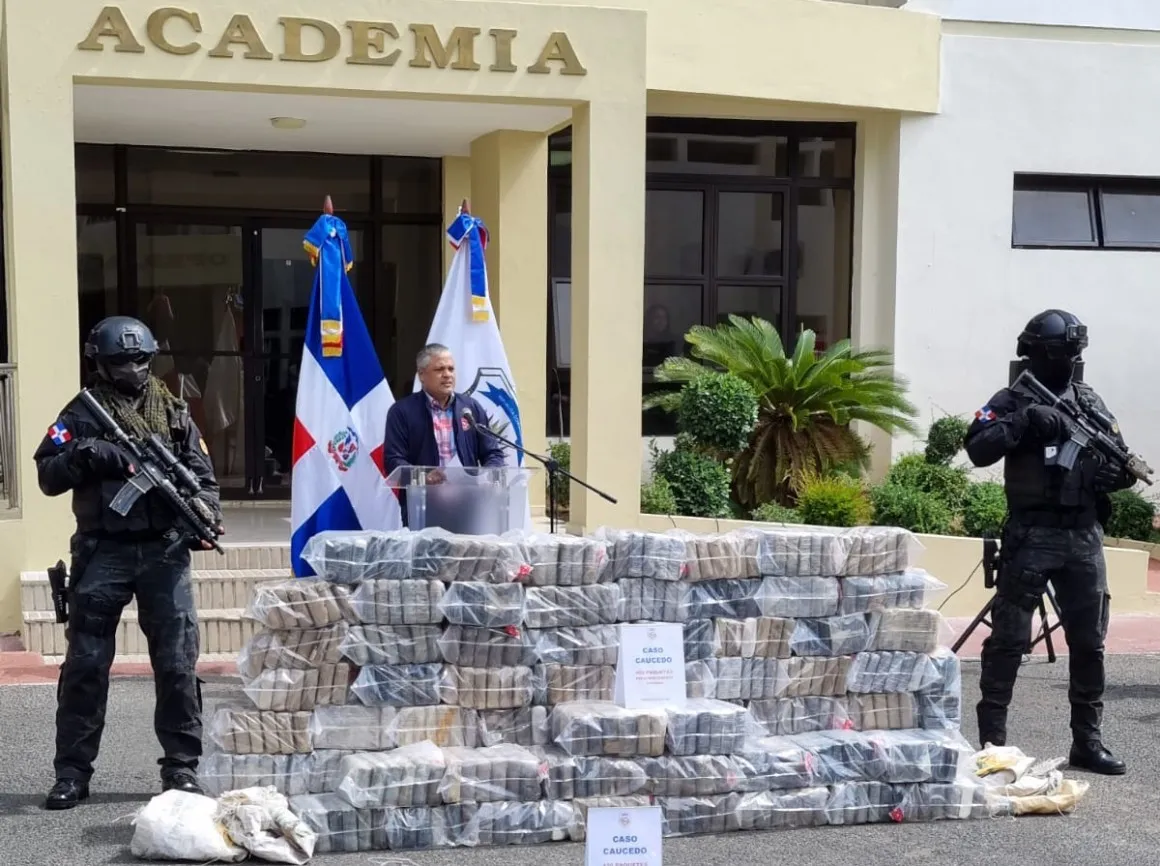 Las autoridades se incautan de 450 paquetes de drogas en el Puerto Caucedo