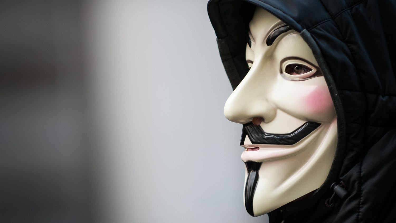 Anonymous lanza una fuerte amenaza a Elon Musk tras sus tweets sobre bitcoin