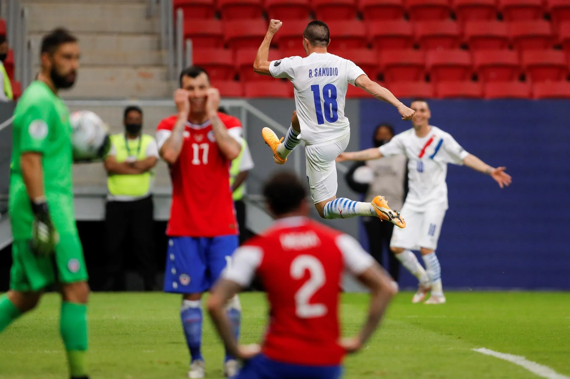 Paraguay y Uruguay también a cuartos de final
