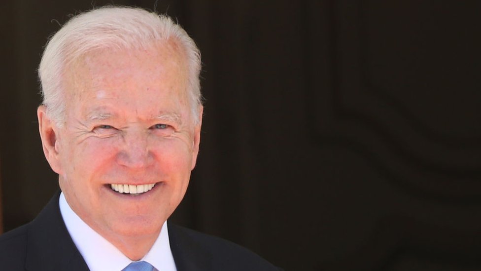 La polémica iniciativa de los obispos estadounidenses para negarle la comunión al presidente Biden