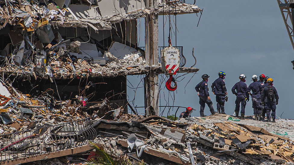 Derrumbe en Miami: los gráficos que muestran cuáles son las posibles causas del colapso del edificio