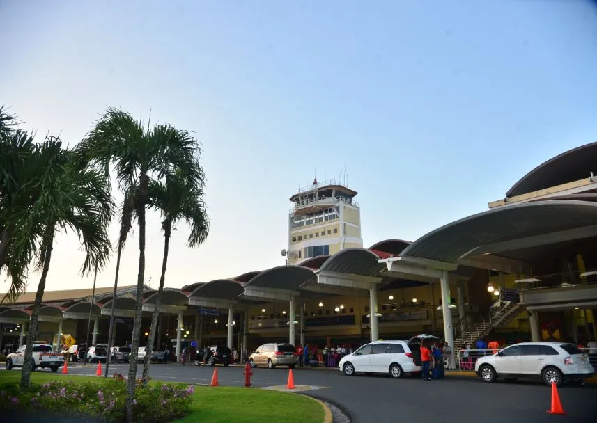 Solicitan prisión preventiva contra hombre por falsa alarma de bomba en aeropuerto del Cibao