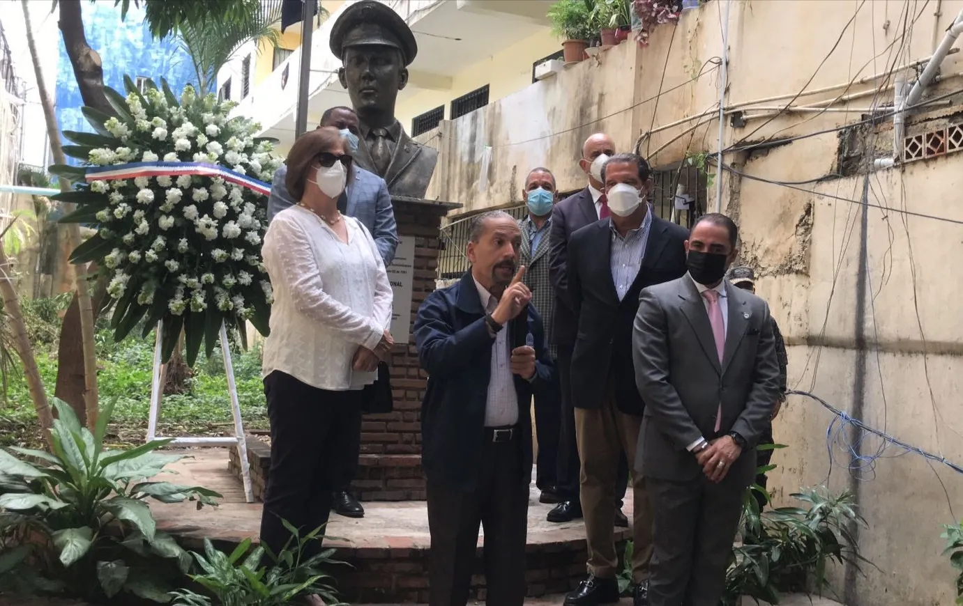 Efemérides Patrias realiza acto solemne  en el 60 aniversario del asesinato del Teniente Amado