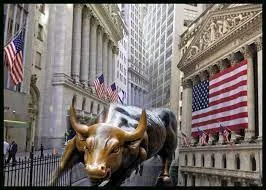 Wall Street cierra en verde y el S&P 500 marca récord