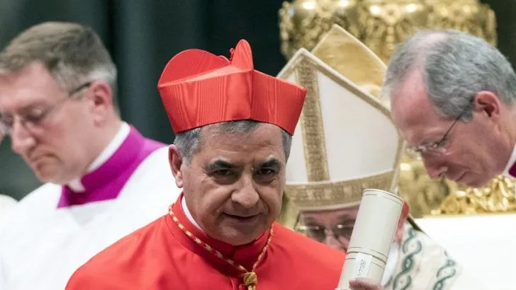 El primer cardenal en el banquillo niega ser corrupto