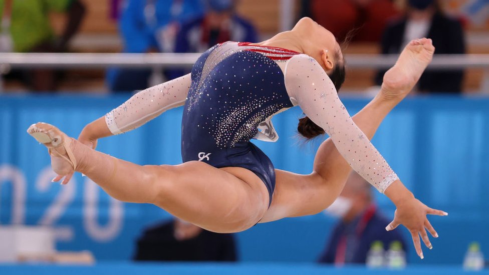 Quién es Sunisa Lee, la nueva reina de la gimnasia que consiguió el oro en los Juegos Olímpicos de Tokio