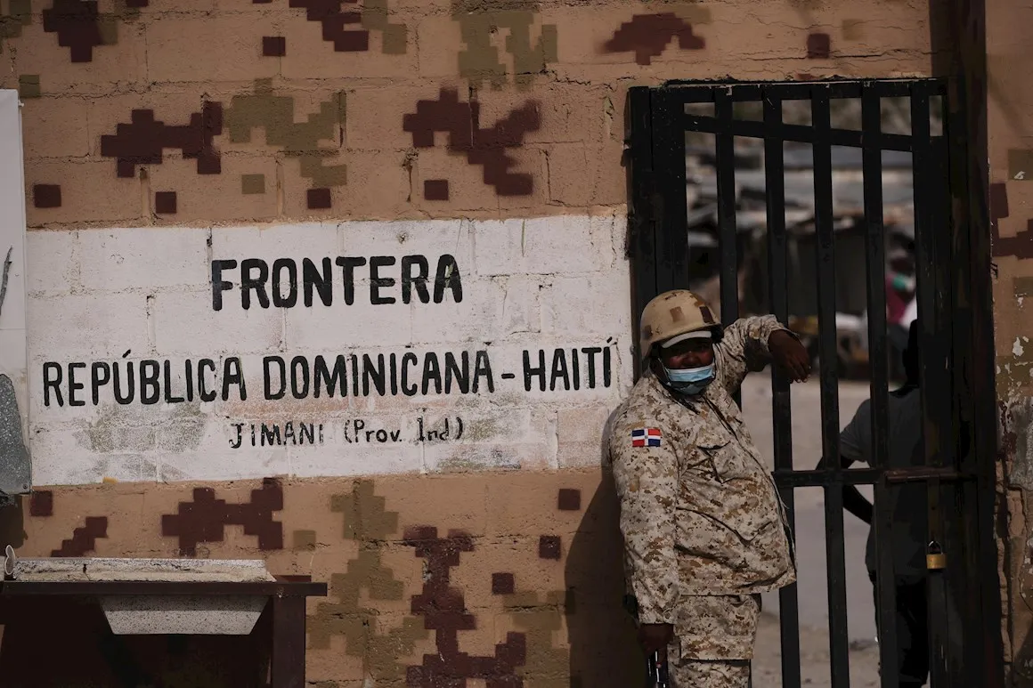 República Dominicana retira personal diplomático en Haití