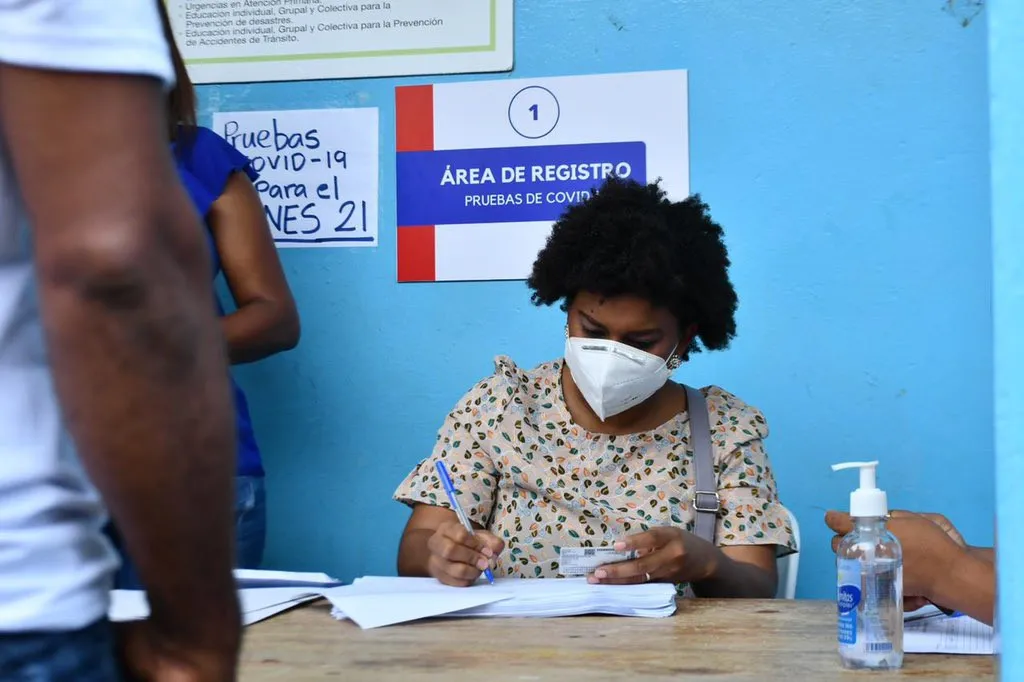 Salud Pública reporta 12 defunciones y 237 contagios por covid-19