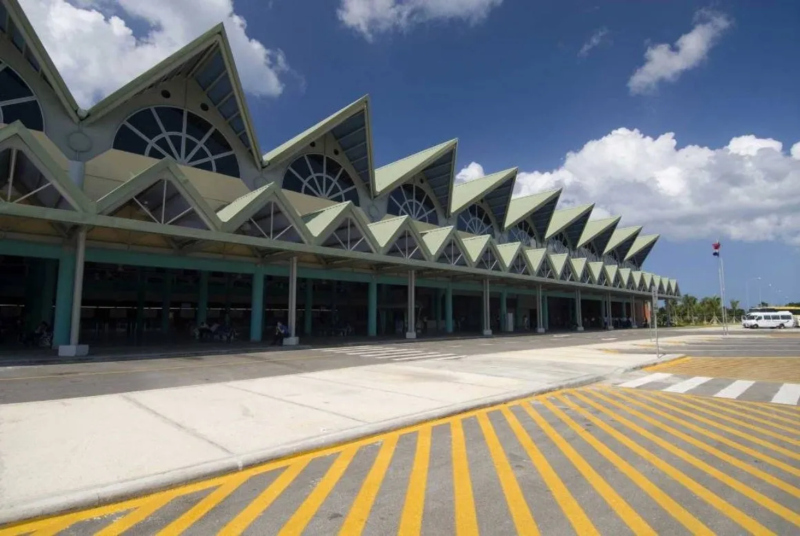 El aeropuerto de Samaná recibe su primer vuelo directo con Madrid