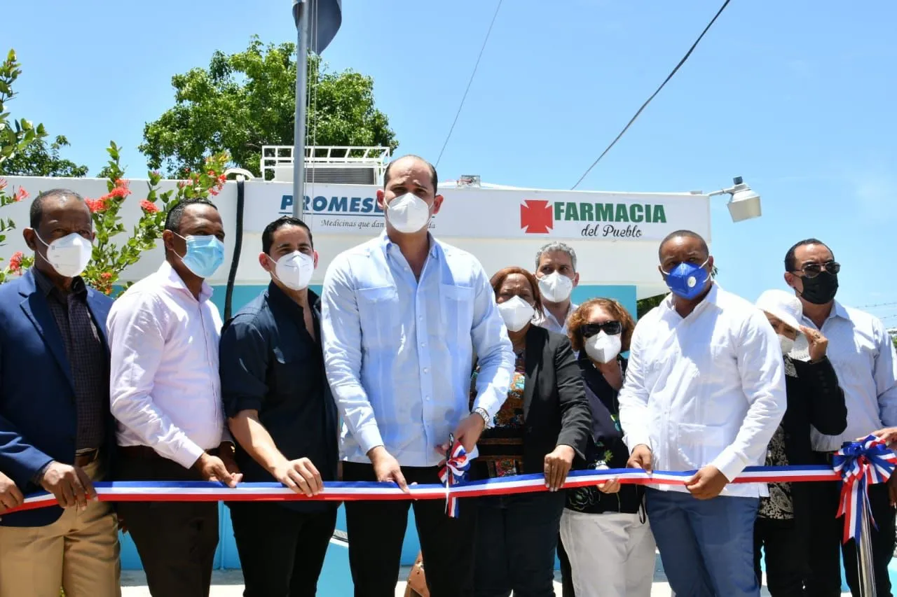 Promese/Cal inaugura cuatro Farmacias del Pueblo en Barahona y Bahoruco