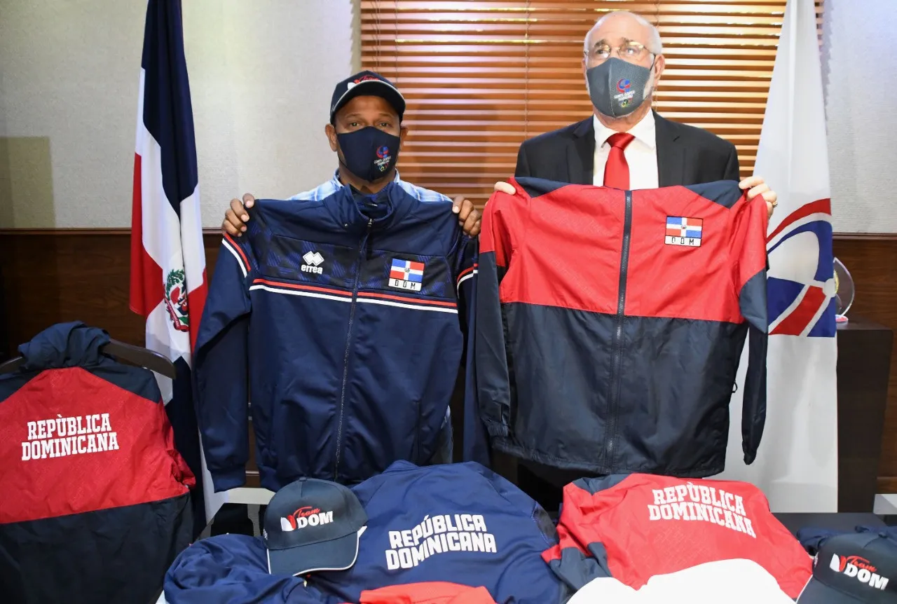 Comité Olímpico Dominicano presenta uniforme para los juegos de Tokio 2020