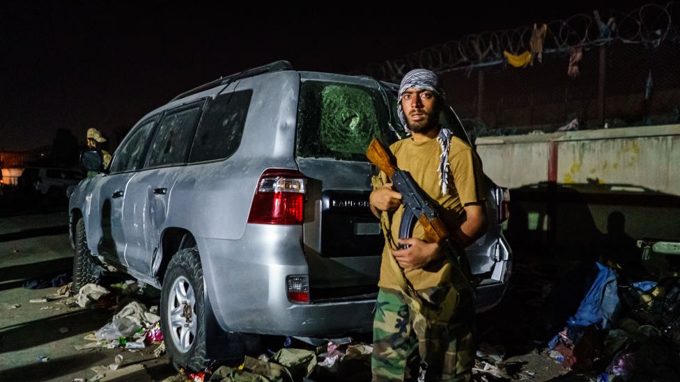 Afganistán: cuán presentes están Estado Islámico y Al Qaeda en el país y cuál es su relación con el Talibán