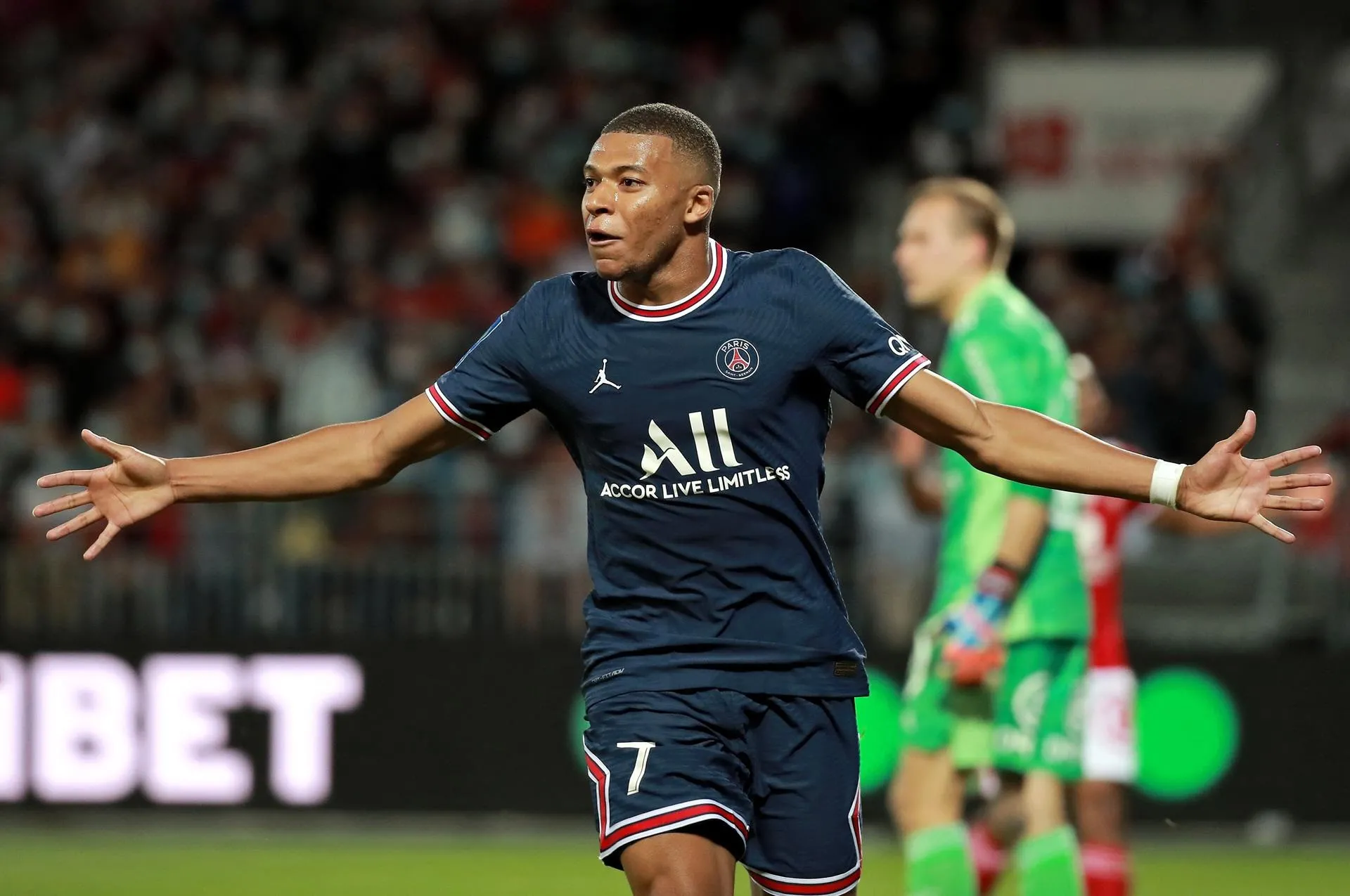 El PSG acepta discutir con el Real Madrid sobre Mbappé y US$ 211 millonews