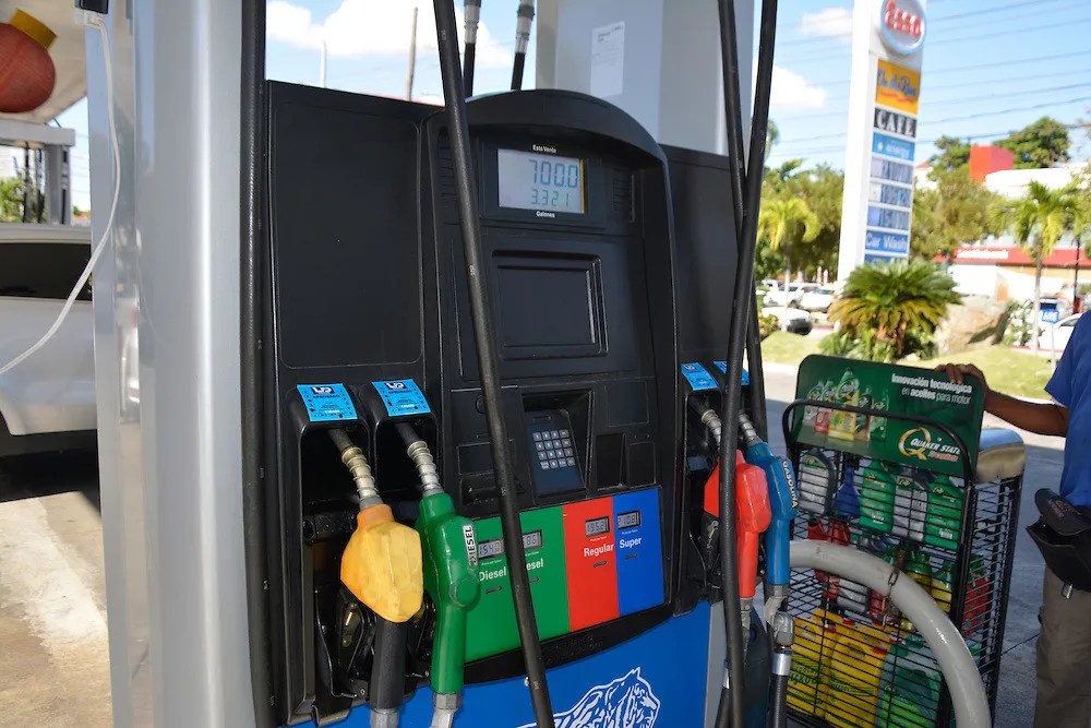 Gobierno deja sin variación los precios de los combustibles