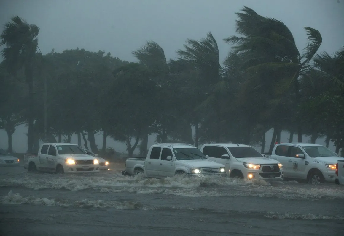 Suben a 820,418 las personas sin agua en República Dominicana por la tormenta Fred