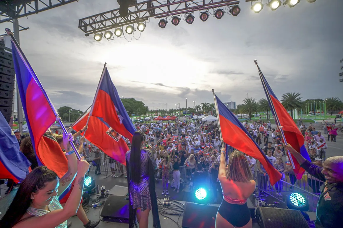 Sarodj rinde homenaje a Haití en el Carnaval de Miami