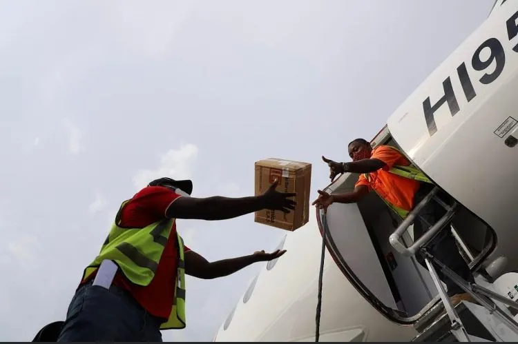 Fuerzas Armadas continúa envío de ayuda humanitaria a Haití