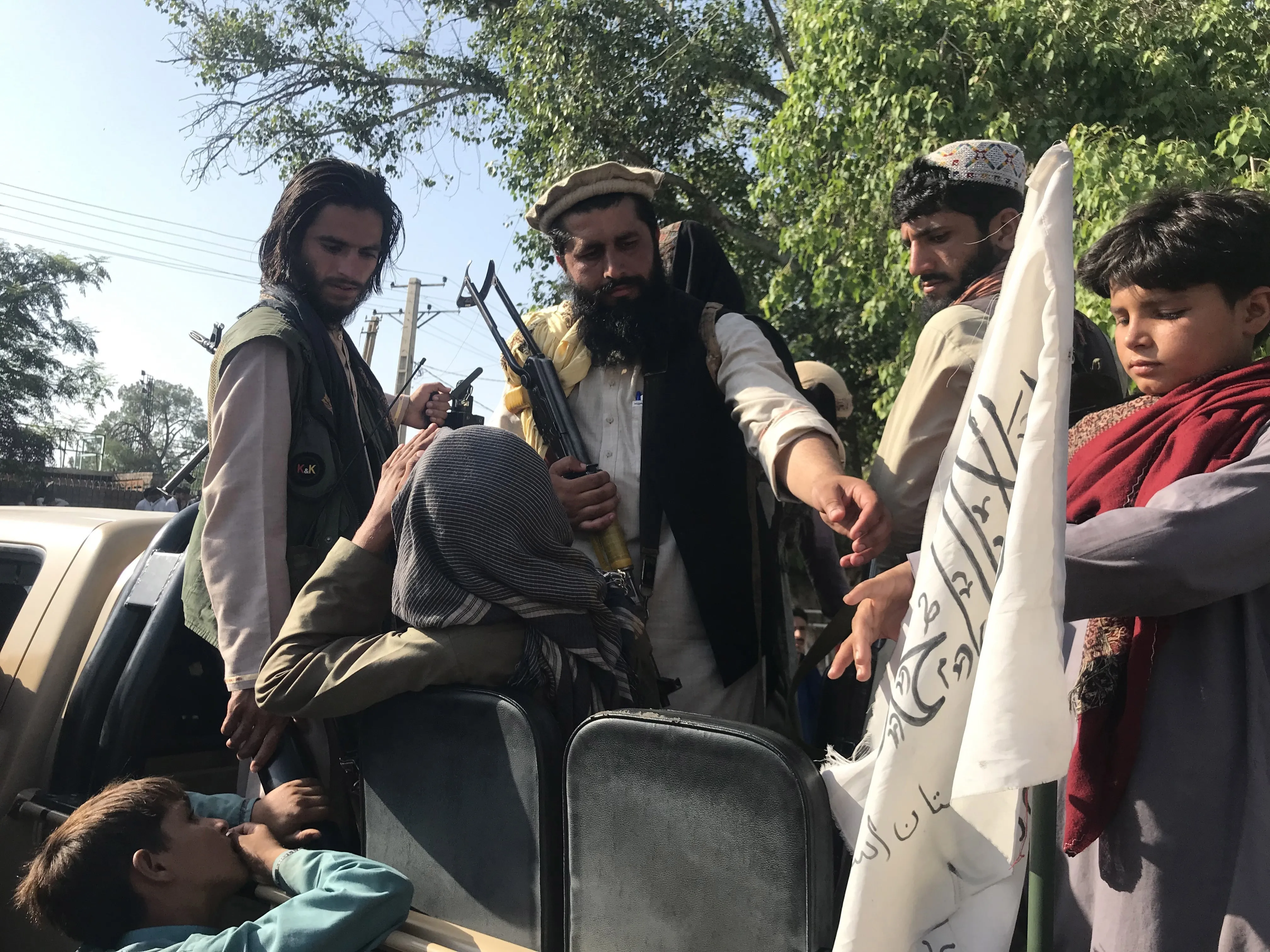 La llamada de un portavoz talibán a la BBC después de la toma de Kabul: “No habrá venganza”