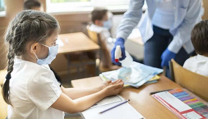 Pediatras recomiendan medidas preventivas de salud ante el regreso a clases