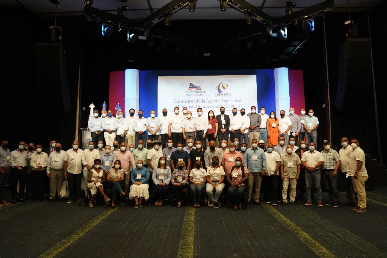 LMD y Fedomu finalizan taller “Construyendo la Agenda Legislativa Municipal Dominicana 2021-2024″